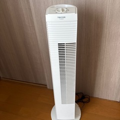 TEKNOS製タワー扇風機の画像