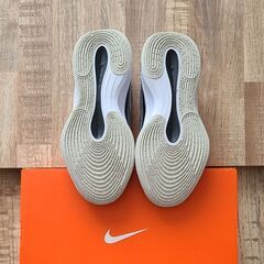 NIKE バッシュ 24.5cmの画像
