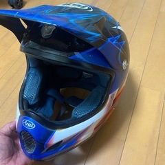 アライ　ヘルメットの画像