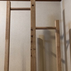 木製ハンガーラックの画像