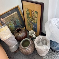火鉢　花瓶　額　おもちゃ　陶器　雑貨など　不用品まとめの画像