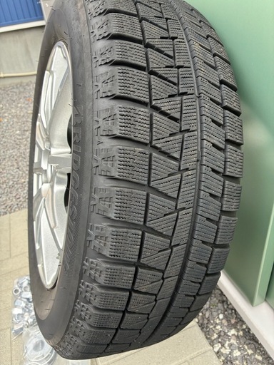 205/60 R16　スタッドレスタイヤ