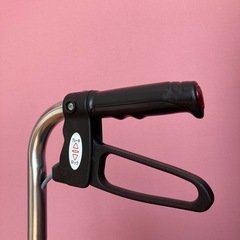 歩行器　
ショッピングカートの画像