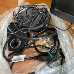【取引交渉中】あげます　パソコンディスプレイ等の画像