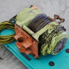 ≪★zyt2452ジ≫ 新ダイワ マイティウインチ SW151R 150kg AC100V 通電OK ジャンク扱い現状品 70914-07の画像