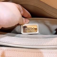 FURLA ベージュ レザー トートバッグの画像