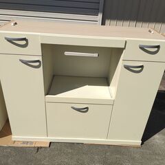 (株)友愛社製　食器棚　アガペーの画像