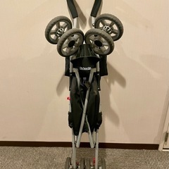 折りたたみベビーカーの画像