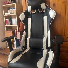 ゲーミングチェアの画像