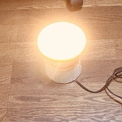 偏平型LED電球　15w 暖色の画像