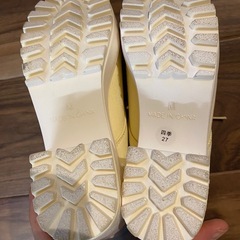 レース付き厚底シューズの画像