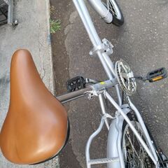 【札幌市内配達無料】整備済み！美品中古車　折り畳み自転車　patanta　20インチ　6段切替　鍵無し　リアキャリア付  　の画像