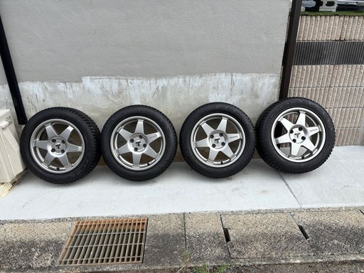 お値引きしたした。プジョー308にはいていたスタッドレスタイヤ