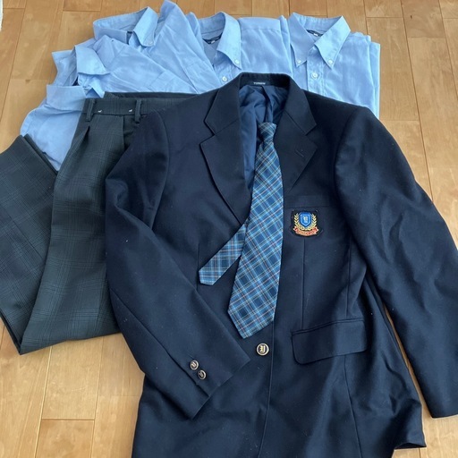 横内中学校　制服