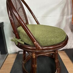 未使用品‼　萩原　籐回転座イス　ミドルタイプの画像