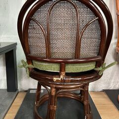 未使用品‼　萩原　籐回転座イス　ミドルタイプの画像