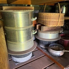 餅つきの臼や蒸籠等の画像