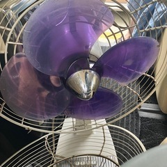 レトロ扇風機の画像