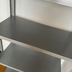 DCMで購入のラック　棚　5段　半年使用品の画像