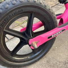 ストライダー　スタンド付きの画像