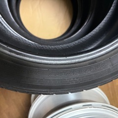 215/45r17  タイヤ溝バリ山  4本の画像