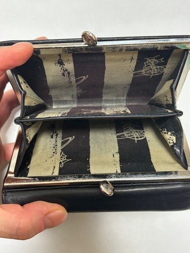 【値下げ】Vivienne Westwood ヴィヴィアンウエストウッド　二つ折り財布