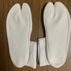【未使用】子供用足袋　すべり止め付き　15〜16㎝の画像