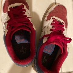 美品NIKEスニーカーの画像