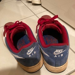美品NIKEスニーカーの画像