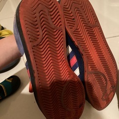 美品adidasスニーカーの画像