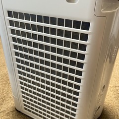 【2024年製】SHARP 加湿空気清浄機　KC-R50-Wの画像