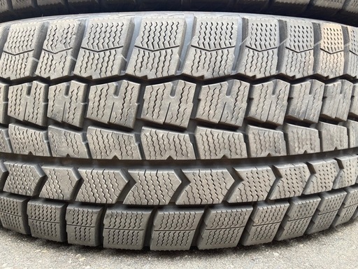 DUNLOP 215/65R16 25年製　冬タイヤ