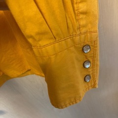 メンズ　シャツ　オレンジ色の画像
