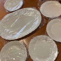 新品未開封！プレート、食器25枚セットの画像