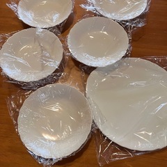 新品未開封！プレート、食器25枚セットの画像