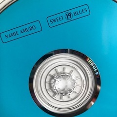 NAMIE AMURO SWEET19BLUESの画像