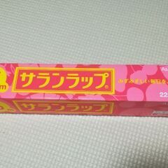 ⚪️新品未開封⚪️ サランラップとラップホルダーのセットの画像