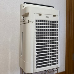 SHARP シャープ　空気清浄機　KC-D50-W 　2015年式の画像