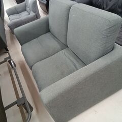 リユースのサカイ栃木店★ジモティ割あり★  ソファー2人用 グレー W145×D80×H80 クリーニング済み TC10813の画像