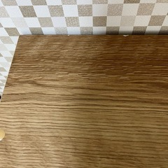 フレンチカントリーテイストの木製本棚 の画像
