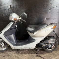 ★支払総額3.8万円★関東圏内即日配送可能！ 全車走行テスト済みです！ ホンダ スマートディオ シルバー AF56人気のスマートディオ！  4ストインジェクション！ バッテリー新品！ちょっとした足に♪の画像