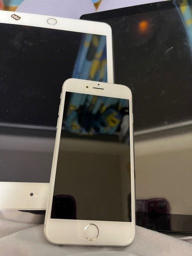 iPhonexs ジモティ APPLE 〔中古〕iPhoneXS 64GB MTAX2J/A Silver docomoSIMロック