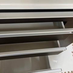 カップボード(食器棚)の画像