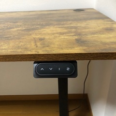 昇降デスク。幅120cm×奥行き60cmの画像