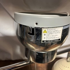 4灯シーリングライトの画像