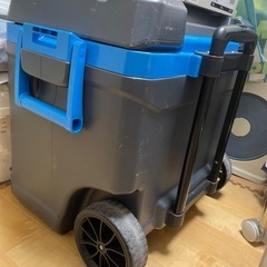 IGLOO クーラーボックス　大型57L
の画像