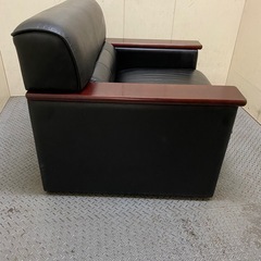 東○97 本革 1人掛け ソファー 家具 椅子 インテリアの画像