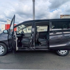 低走行7万キロ！7人乗り☆月々1.1万円〜分割払い可❗️車検2年付き！大人気☆HONDA フリード☆HDDナビ付き☆安心便利☆バックカメラ付き☆電動スライドドア付き☆ドライブレコーダー付き☆事故修復歴無し☆フル装備☆‼️の画像