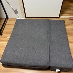 ソファーにもなるマットレスの画像