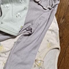 秋冬ロンパース5着　70−80,80サイズの画像